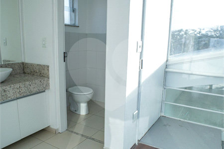 Lindo Salão Comercial para locação com 924m2 no Centro de Atibaia