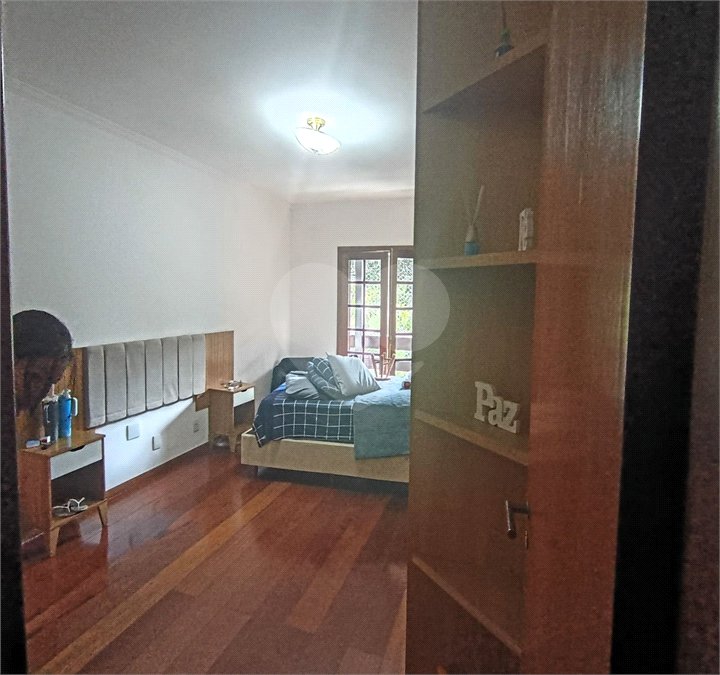 SOBRADO DE 426,0 M² COM 04 SUITES, SALÃO DE FESTAS, 06 VAGAS,06 BANHEIROS E PISCINA PARA LOCAÇÃO OU VENDA NO BARRO BRANCO