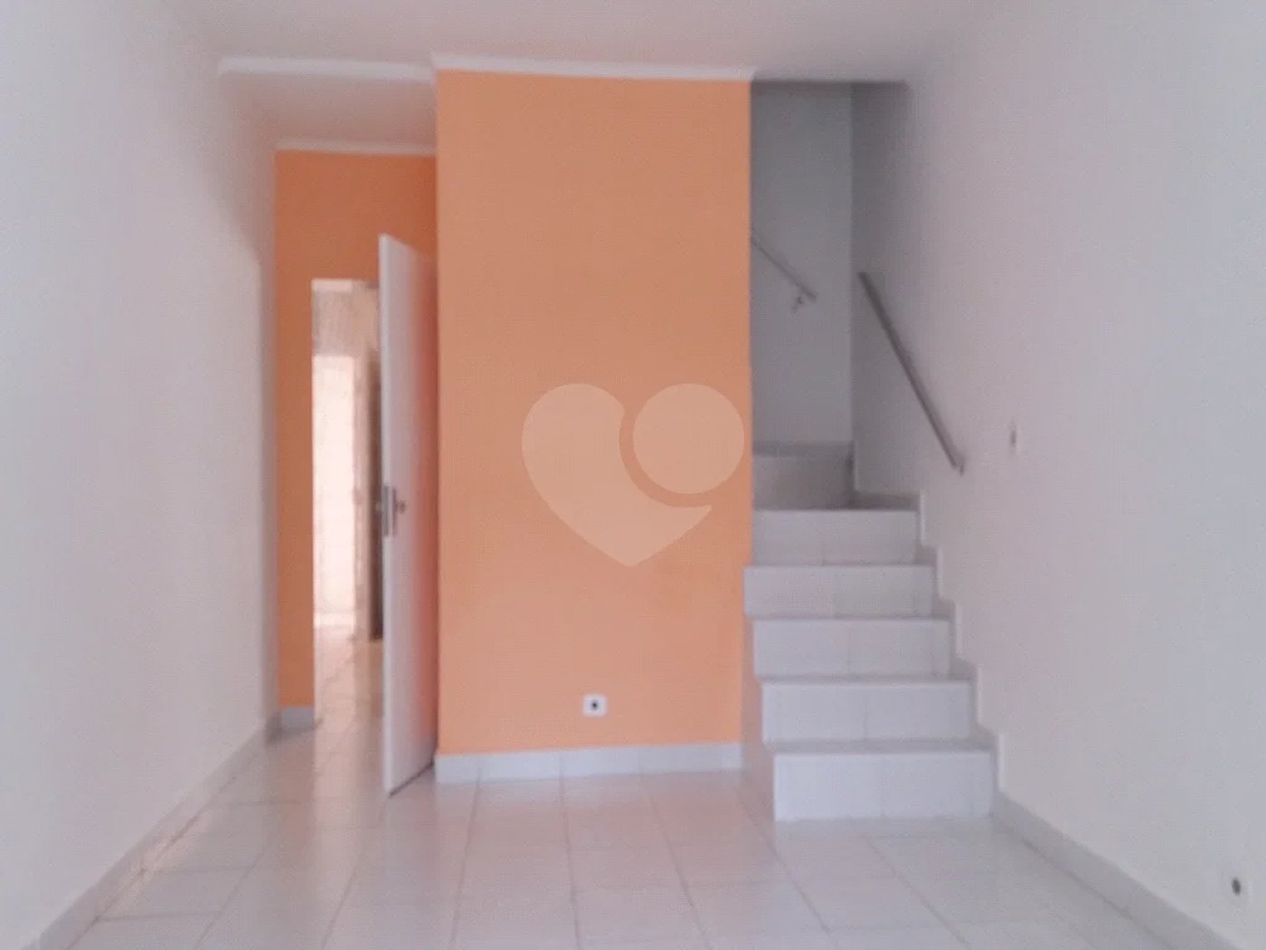 Casa com 125m² , 2 dormitórios , 2 vagas , à venda no Jardim Las Vegas em Santo André.