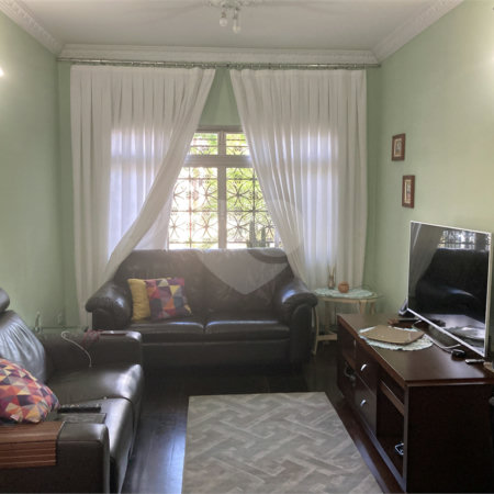 Casa com 4 dormitórios na Saúde.