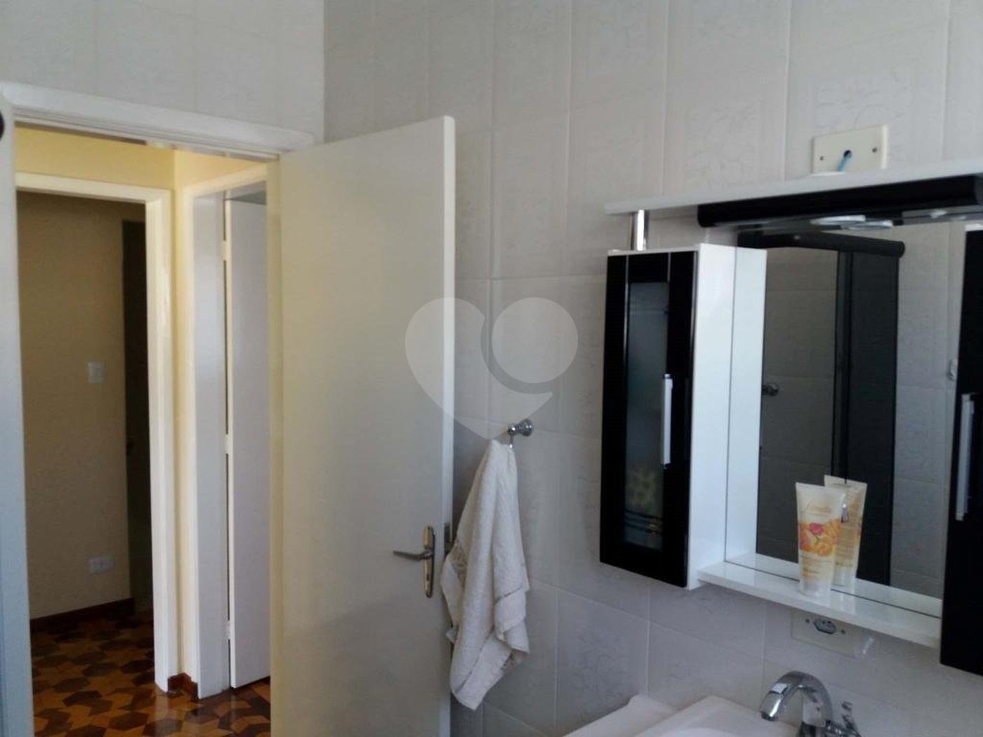 Sobrado à venda com 3 quartos, sendo 1 suíte, em Tremembé, São Paulo, SP