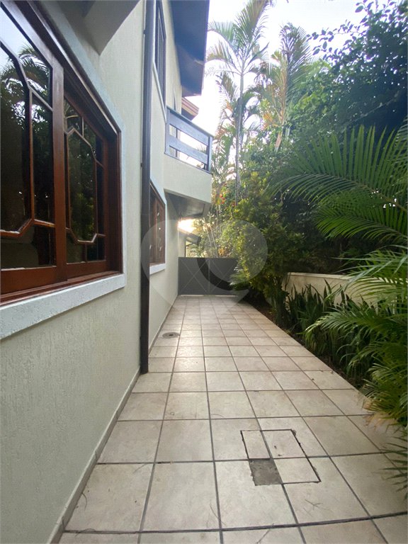 Casa à venda com 3 quartos, sendo 4 suítes,  no condomínio Estância Marambaia, Vinhedo - SP