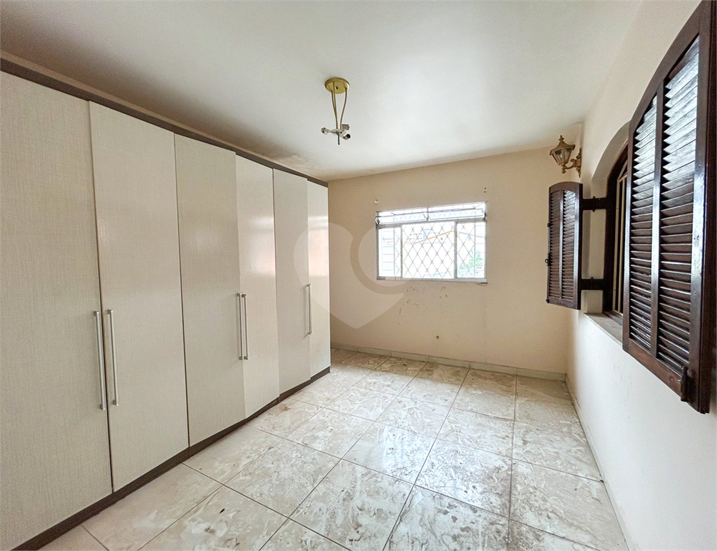 Sobrado à venda com 4 quartos, sendo 3 suítes, em Vila Libanesa, São Paulo, SP