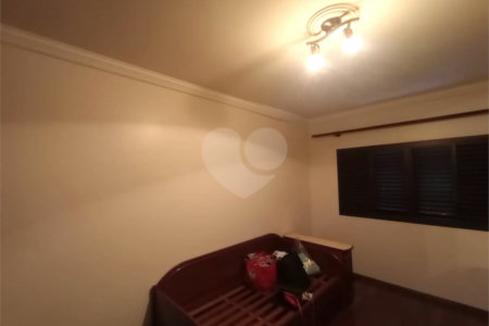 Sobrado à venda com 4 quartos, sendo 1 suíte, em Vila Macedópolis, São Paulo, SP