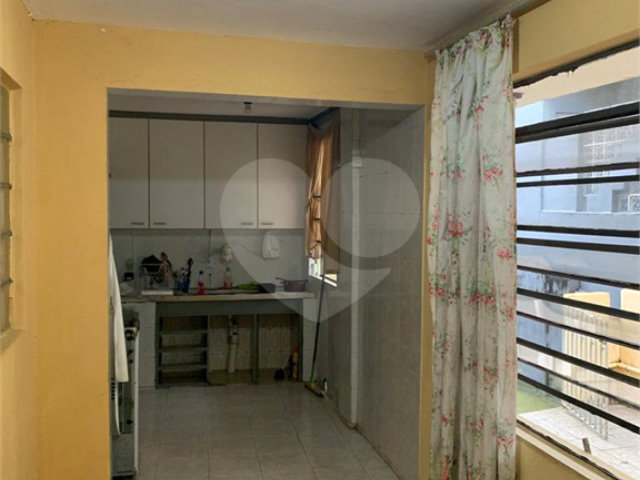 Sobrado à venda com 6 quartos, sendo 1 suíte,  em Vila Aurora (zona Norte), São Paulo, SP
