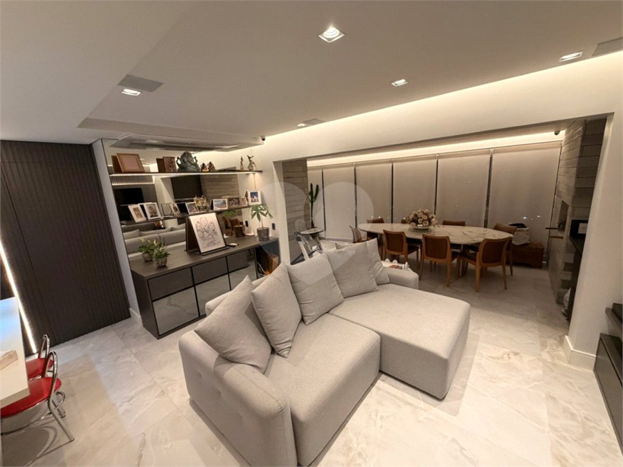 Apartamento à venda com 3 quartos, sendo 1 suíte,  em Granja Julieta, São Paulo, SP