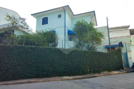 Casa à venda com 3 quartos, sendo 1 suíte,  em Jardim Rosa Maria, São Paulo, SP