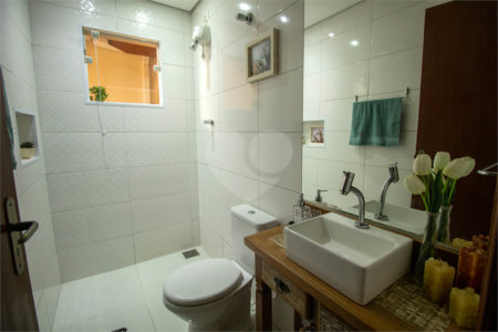 Casa à venda com 3 quartos, sendo 1 suíte,  em Jardim Villaça, São Roque, SP
