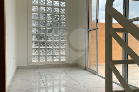 Casa à venda com 3 quartos, sendo 1 suíte,  no condomínio Mirante da Mantiqueira, Mairiporã - SP