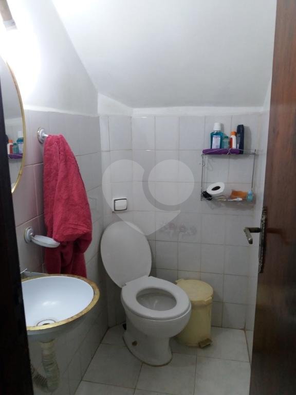 Sobrado à venda com 3 quartos, sendo 1 suíte, em Jardim Maria Duarte, São Paulo, SP