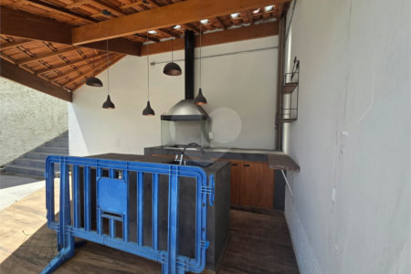 Casa à venda com 4 quartos, sendo 3 suítes, em Jardim Prudência, São Paulo, SP