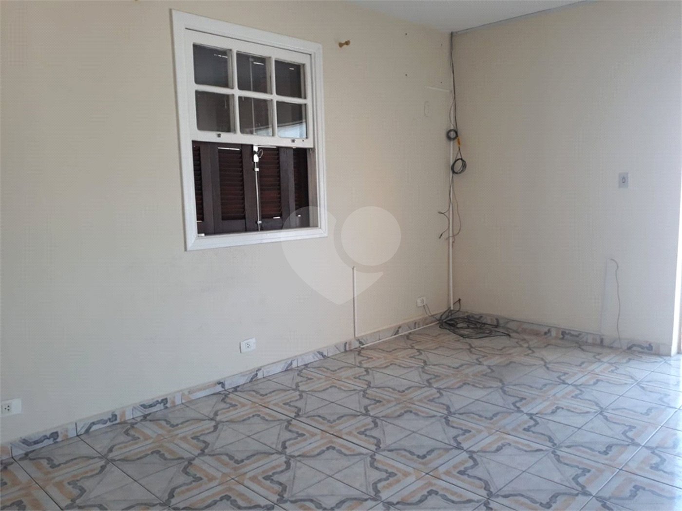 Sobrado para alugar com 4 quartos no Centro, São Roque, SP