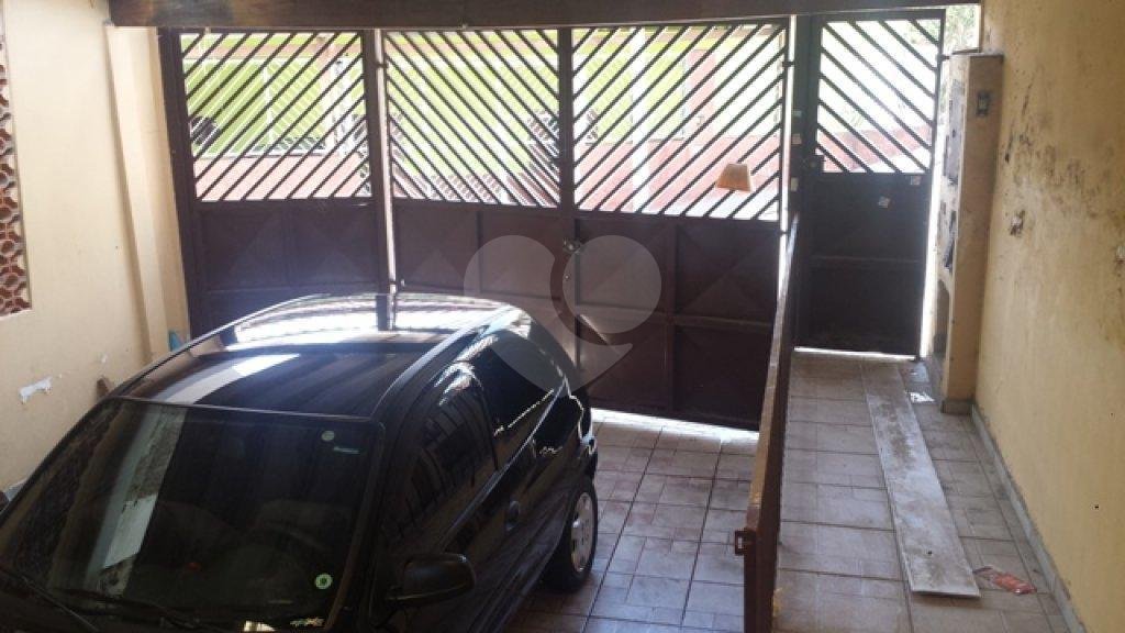 Sobrado à venda com 3 quartos em Tremembé, São Paulo, SP