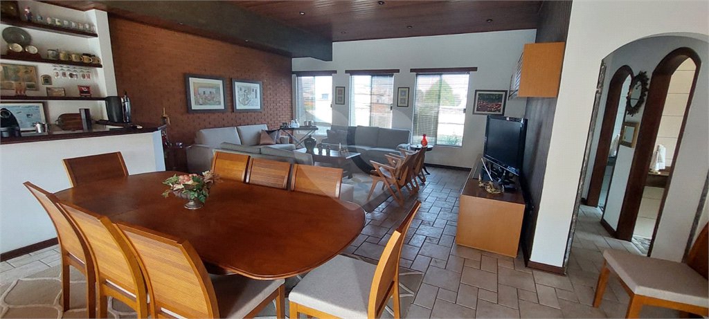 Casa à venda ou para alugar com 5 suítes em Jardim Santa Rosália, Sorocaba, SP