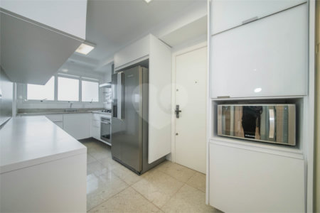 Apartamento à venda com 3 quartos, sendo 2 suítes, em Vila Mariana, São Paulo, SP