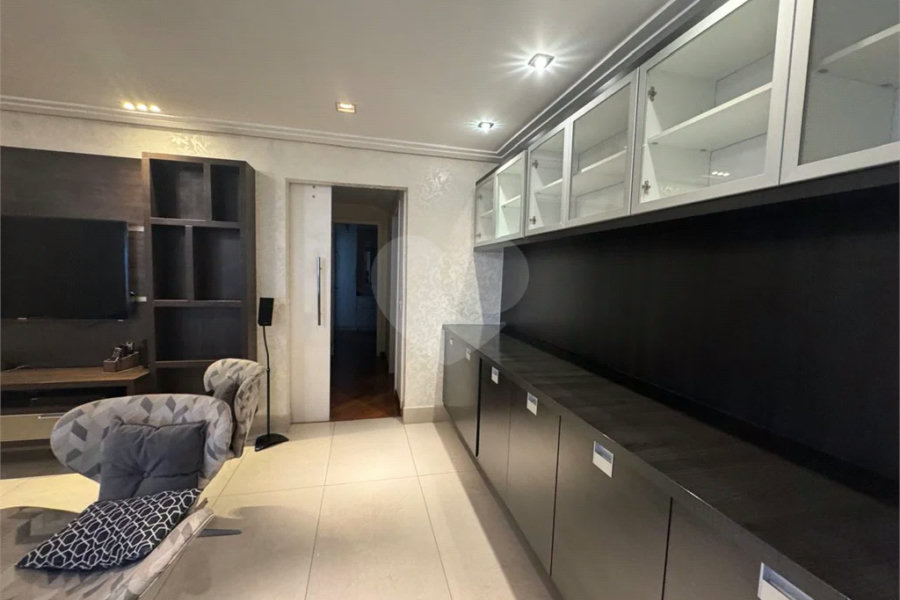 Apartamento à venda com 3 suítes em Santa Teresinha, São Paulo, SP