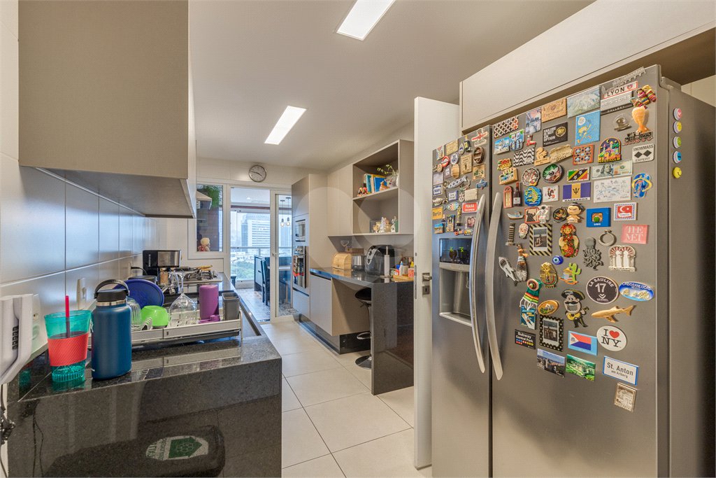Apartamento à venda com 3 suítes em Chácara Santo Antônio, São Paulo, SP