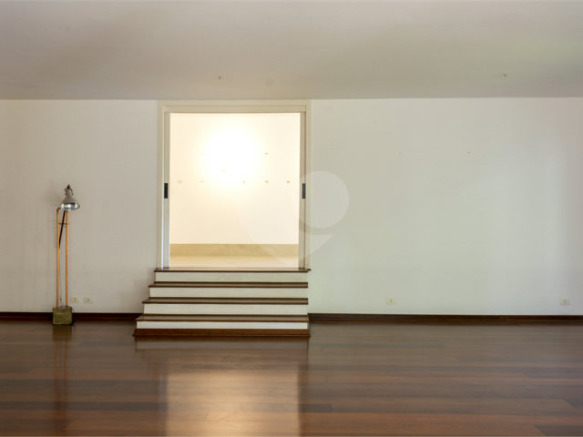 Casa à venda com 4 suítes no condomínio Chácara Flora, São Paulo - SP