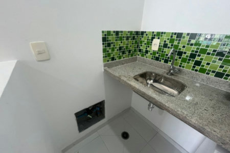 Sala Comercial para Locação Anual no Helbor Offices Santos | Moderna, Mobiliada e Pronta para Uso