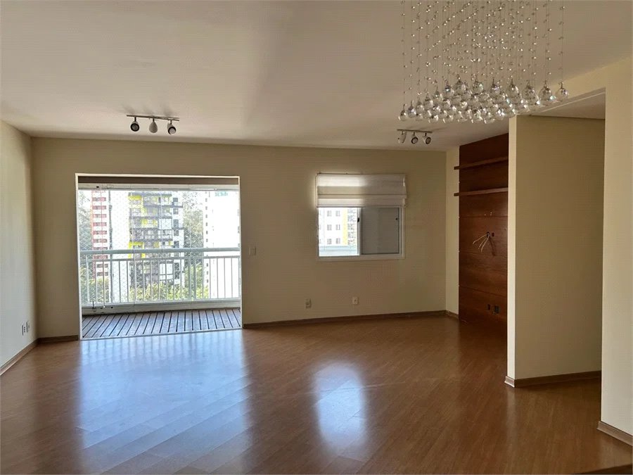 Apartamento à venda com 2 quartos, sendo 1 suíte, em Vila Andrade, São Paulo, SP