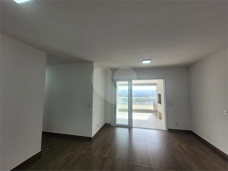 Apartamento à venda com 3 quartos, sendo 1 suíte, em Barra Funda, São Paulo, SP