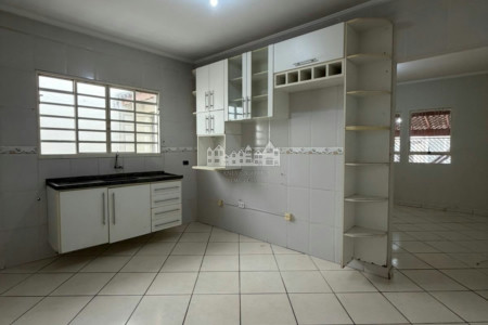 Casa para alugar com 2 quartos, sendo 1 suíte, em Ponte, Atibaia, SP