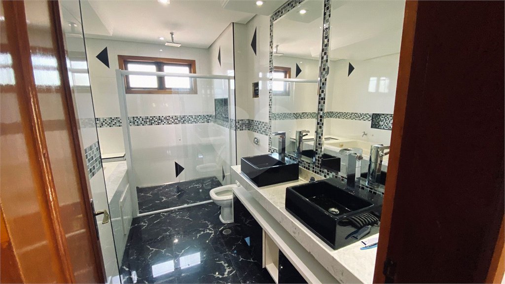 Casa à venda com 5 suítes no condomínio Suíça da Cantareira, Mairiporã - SP