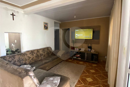 Casa à venda com 3 quartos em Cambuí, Itapetininga, SP