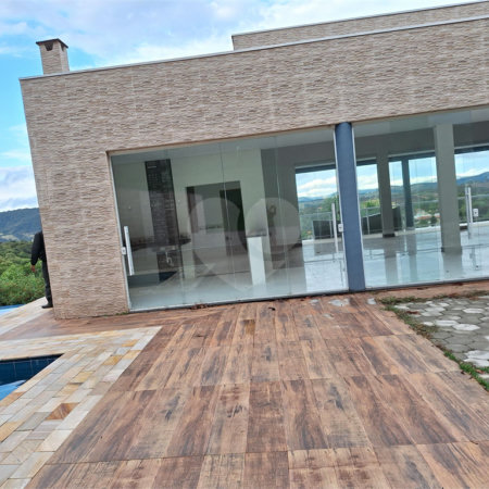 Casa em condomínio à venda com 3 suítes no Centro, Bom Jesus dos Perdões, SP