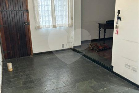 Casa à venda com 3 quartos, sendo 2 suítes, em Planalto Paulista, São Paulo, SP