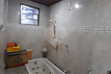 Casa à venda com 2 quartos, sendo 1 suíte, em Bangu, Rio de Janeiro, RJ