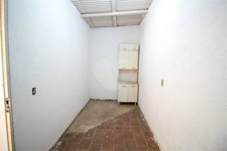 Sobrado à venda com 2 quartos em Vila Santa Rita, São Roque, SP
