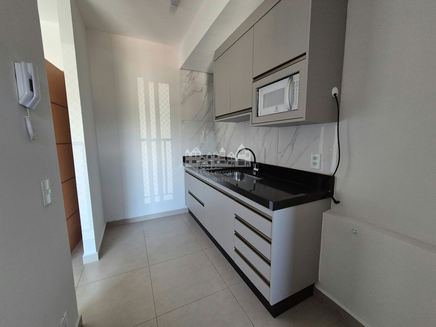 Apartamento para locação no Residencial Vila Helena, em Atibaia, ideal para quem busca conforto, praticidade e excelente localização.