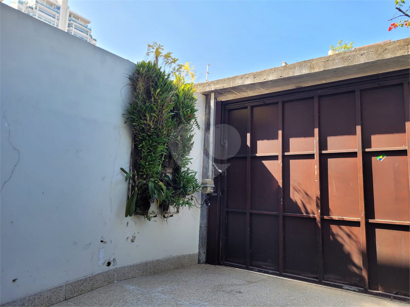 Casa à venda com 3 quartos, sendo 2 suítes, em Vila Mariana, São Paulo, SP