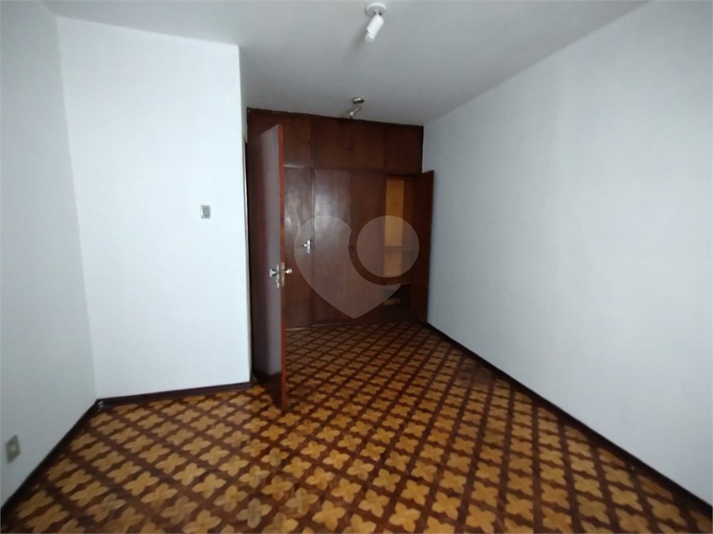 Casa à venda ou para alugar com 4 quartos, sendo 3 suítes,  no Centro, Itapetininga, SP