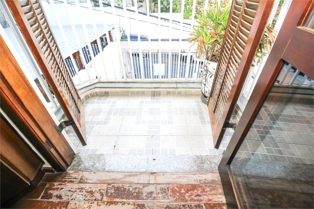 Casa para alugar com 3 suítes em Alto da Lapa, São Paulo, SP
