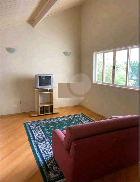 Sobrado à venda com 3 quartos, sendo 1 suíte, em Jardim Maristela, Atibaia, SP