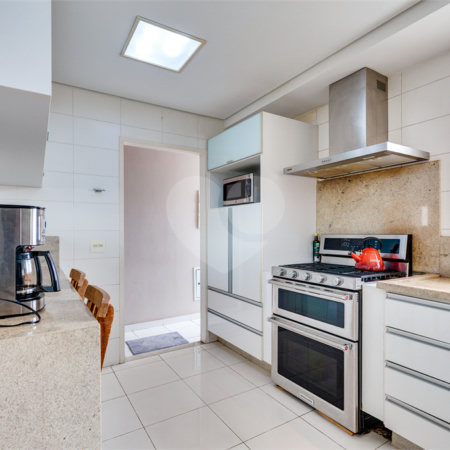 Apartamento à venda com 4 suítes em Campo Belo, São Paulo, SP