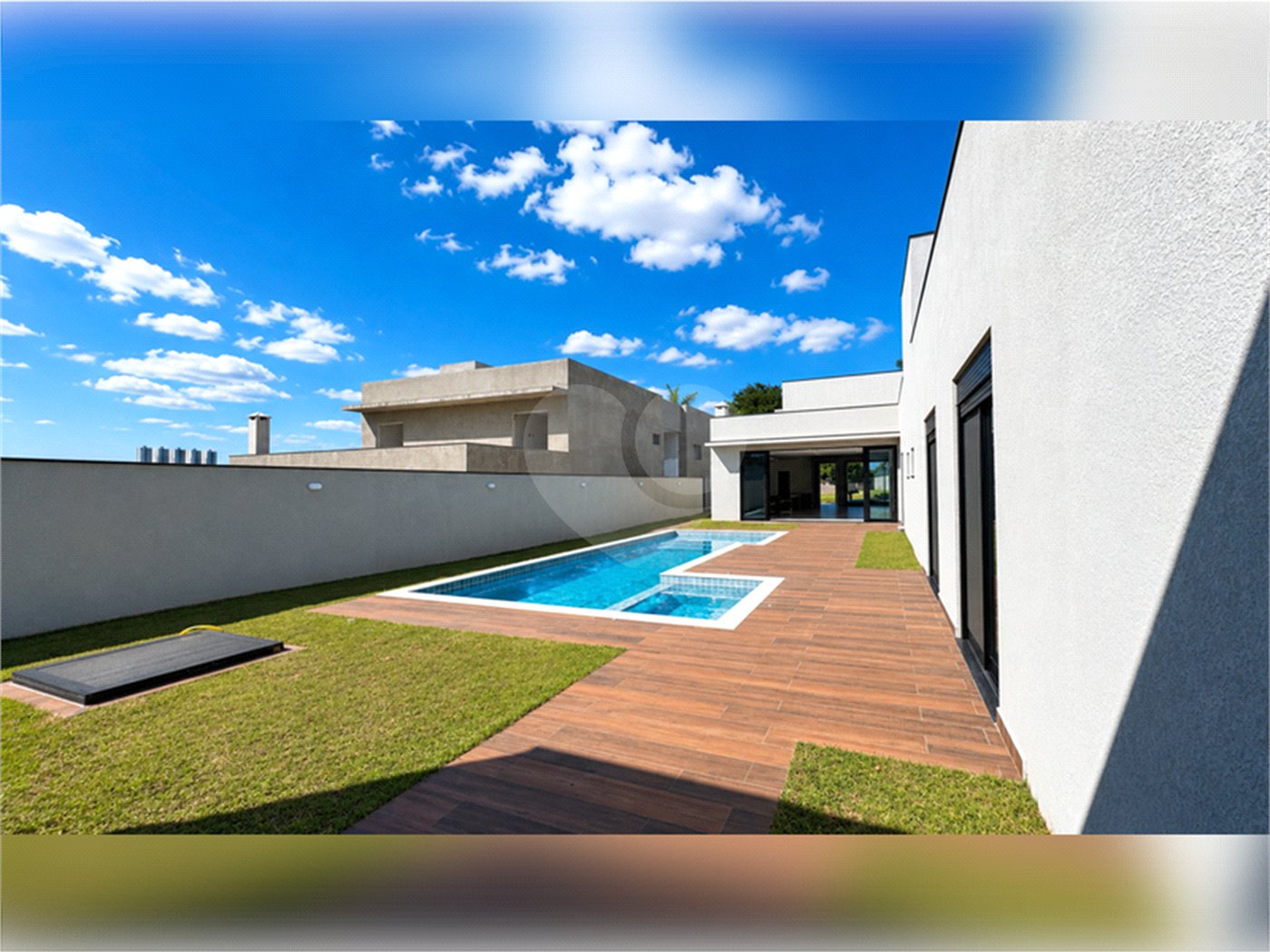 Casa à venda com 4 suítes no condomínio Saint Patrick, Sorocaba - SP