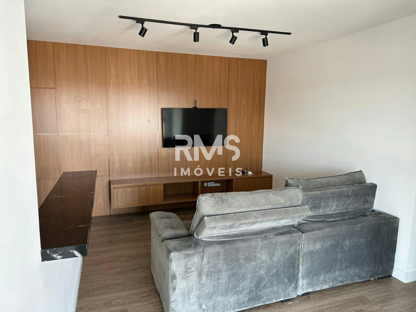 Apartamento à venda ou para alugar com 2 quartos, sendo 1 suíte,  em Itu Novo Centro, Itu, SP
