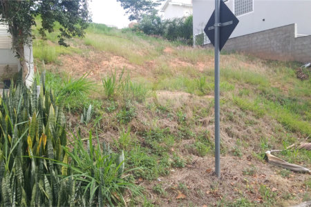 Terreno à venda com 1 suíte no condomínio Terras de São Francisco, Vinhedo - SP
