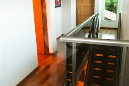 Sobrado à venda com 5 quartos, sendo 3 suítes, em Campos de Atibaia, Atibaia, SP