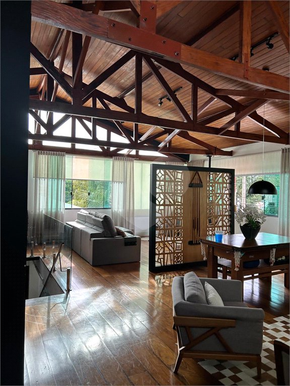 Casa à venda com 2 suítes no condomínio Residencial, Mogi das Cruzes - SP
