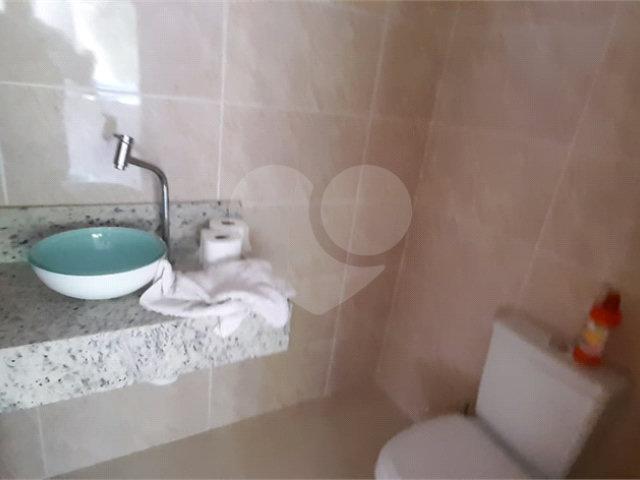 Casa à venda com 1 suíte no condomínio Associação Reserva das Hortênsias, Mairiporã - SP