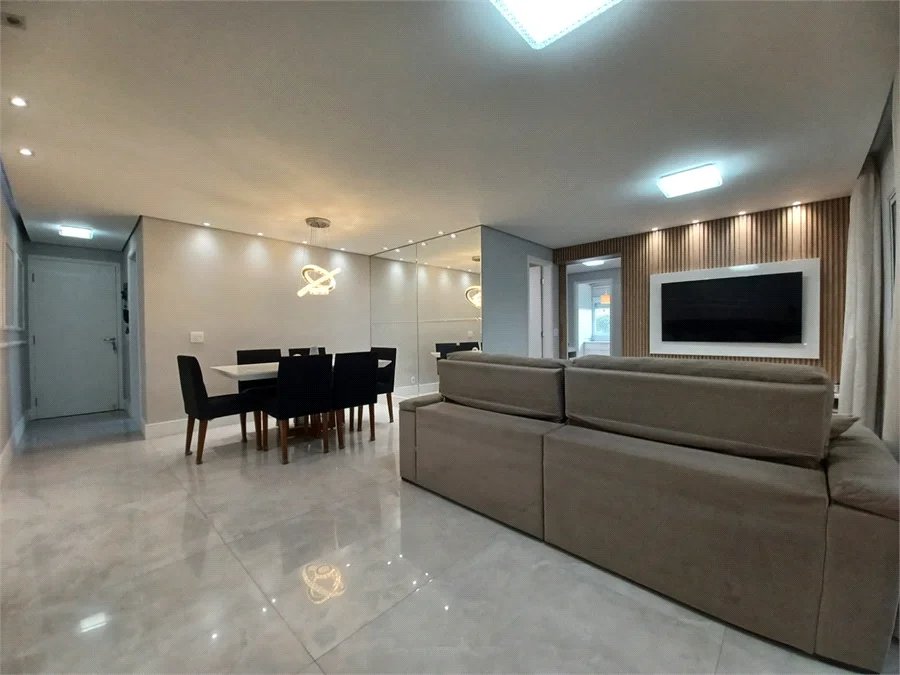 Apartamento à venda com 3 suítes em Vila Suzana, São Paulo, SP