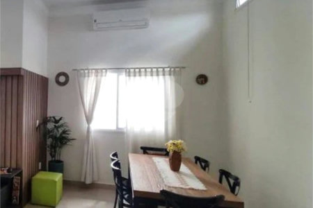 Casa à venda com 3 quartos, sendo 1 suíte, no condomínio Vilagio Vista Real, Paulínia - SP
