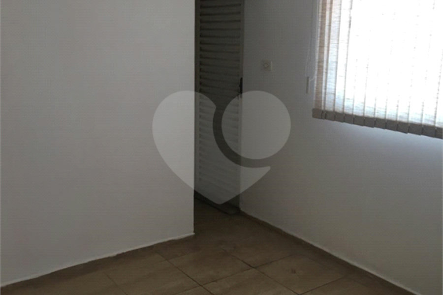 Prédio à venda com 2 suítes em Tremembé, São Paulo, SP