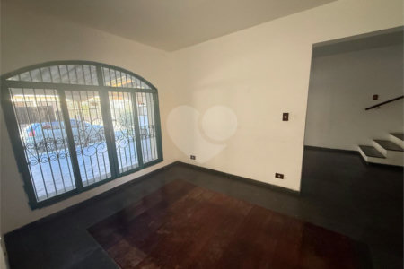 Sobrado à venda com 3 quartos, sendo 1 suíte,  em Vila Santo Antônio, São Paulo, SP