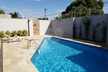 Casa à venda com 3 suítes em Vila Harmonia, Araraquara, SP