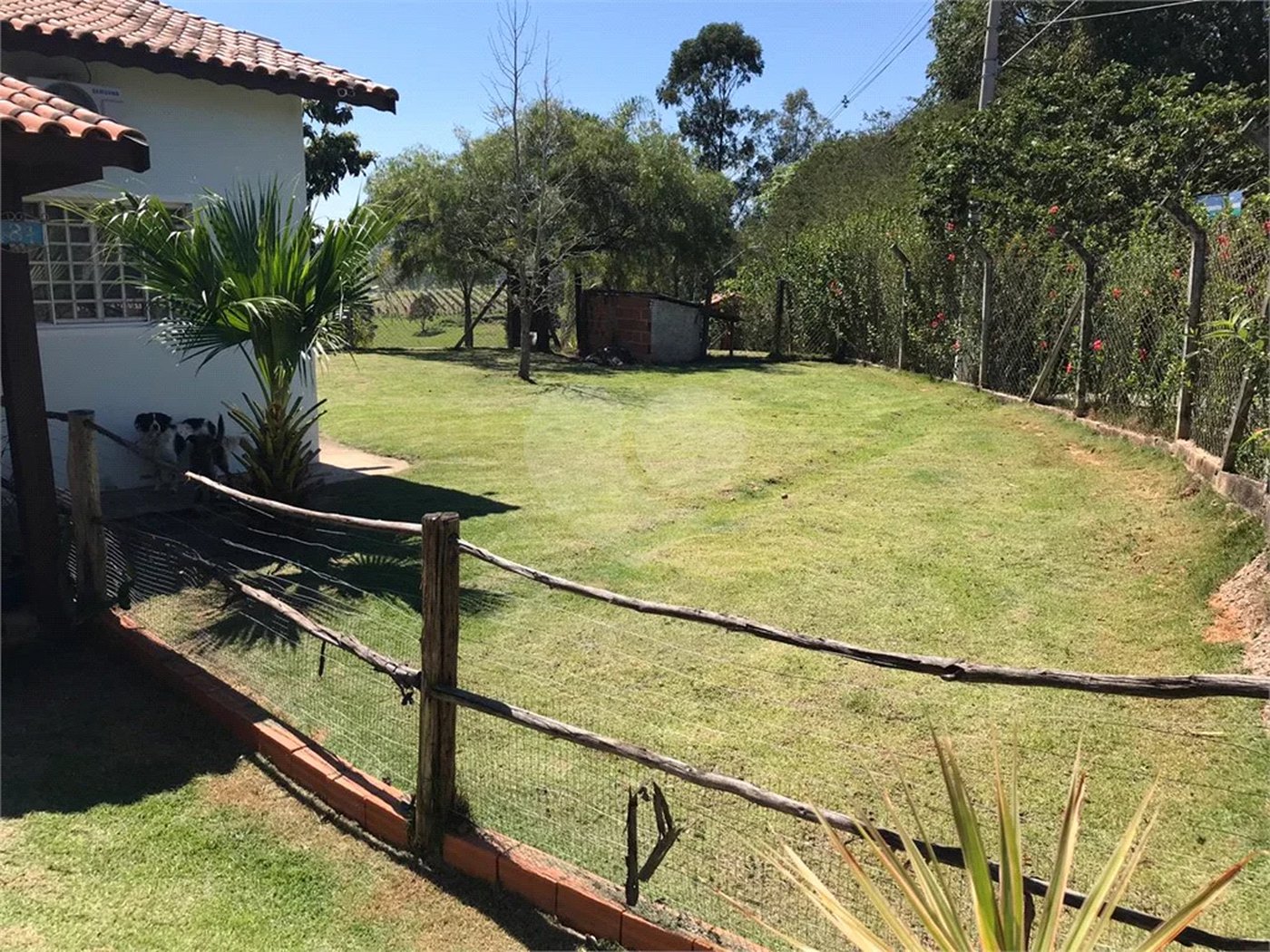 Chácara à venda com 4 quartos, sendo 3 suítes, em Monterrey, Louveira, SP